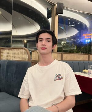 Dechphisit Jarukornapiwat Instagram - 🥩