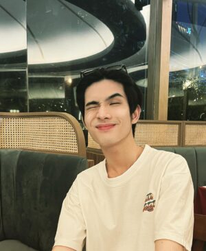 Dechphisit Jarukornapiwat Instagram - 🥩