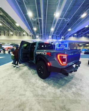Declan Horgan Instagram - @ford the RAPTOR R is the dogs!!! Am so saving and hustling to gets me one of these love my Gen 1 but damm absolute beaut of a truck and 37 inch tires out the box and 710bhp insane.