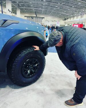 Declan Horgan Instagram - @ford the RAPTOR R is the dogs!!! Am so saving and hustling to gets me one of these love my Gen 1 but damm absolute beaut of a truck and 37 inch tires out the box and 710bhp insane.
