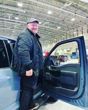 Declan Horgan Instagram - @ford the RAPTOR R is the dogs!!! Am so saving and hustling to gets me one of these love my Gen 1 but damm absolute beaut of a truck and 37 inch tires out the box and 710bhp insane.