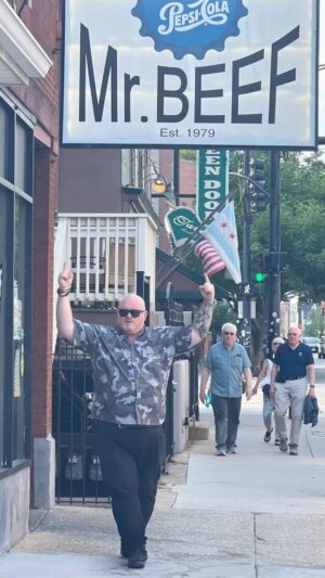 Declan Horgan Instagram - Day one in Chicago and got to see “Mr Beef” going to be an amazing week @mattymatheson @thebearfx #teamdeclan #chefsofinstagram @madson