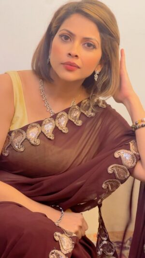 Deepali Pansare Instagram - Caption 😂😂😂

V.C @ishagramss 

[saree] [deepalipansare] [trending song]