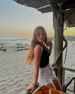 Defne Erşen Instagram - 