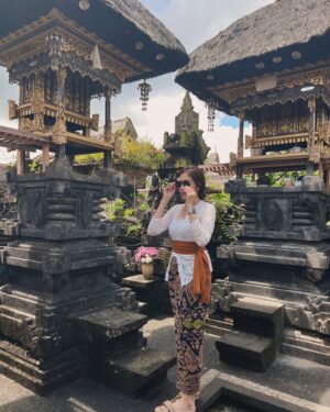 Denira Wiraguna Instagram - 🤏🏻🌴🌞