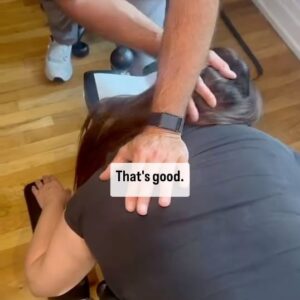 Denise Bidot Instagram - Full Spine adjustment and Ring Dinger®️manual spinal decompression #ringdinger #adjustment #posture #noho