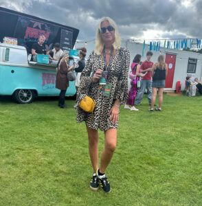 Actress Denise Van Outen HD Instagram Photos and Wallpapers August 2024