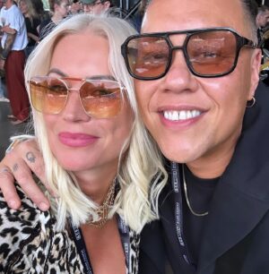 Denise Van Outen Instagram - @flackstock @englefieldhouse beautiful day with beautiful people 🫶🏼Coming together to remember and celebrate @carolineflack . A festival filled with love, memories and an important message “Be Kind” 🤍 @mindcharity @samaritanscharity @chooselove @charliewalleruk