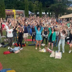 Denise Van Outen Instagram - @happyplaceofficial FESTIVAL Chiswick🌞DJset 🎧
Love this wellness festival created by @fearnecotton and her team. Lovely day with lovely people ❤️. If you’re lucky enough to go tomorrow you’ll love it! 
Check out @circussigns (one of my favourite stalls 🎪 )