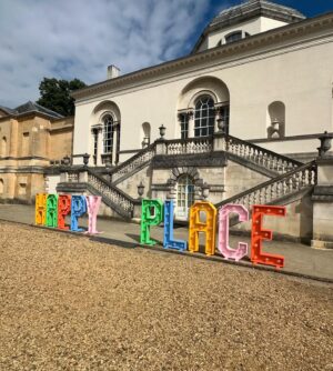 Denise Van Outen Instagram - @happyplaceofficial FESTIVAL Chiswick🌞DJset 🎧
Love this wellness festival created by @fearnecotton and her team. Lovely day with lovely people ❤️. If you’re lucky enough to go tomorrow you’ll love it! 
Check out @circussigns (one of my favourite stalls 🎪 )