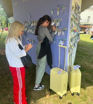 Denise Van Outen Instagram - @happyplaceofficial FESTIVAL Chiswick🌞DJset 🎧
Love this wellness festival created by @fearnecotton and her team. Lovely day with lovely people ❤️. If you’re lucky enough to go tomorrow you’ll love it! 
Check out @circussigns (one of my favourite stalls 🎪 )