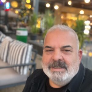 Deniz Oral Instagram - 2024 sağlık huzur barış ve mutluluk getirsin milletçe mutlu yıllar diliyorum