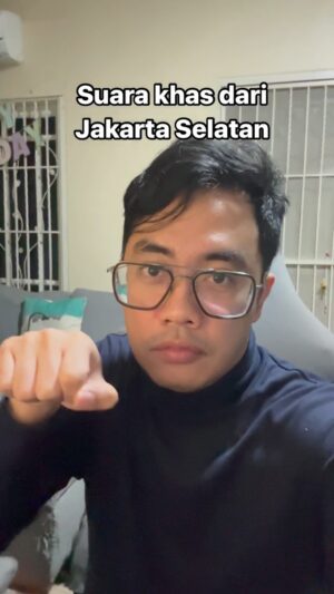 Dennis Adishwara Instagram - ASMR suara khas dari Jakarta Selatan