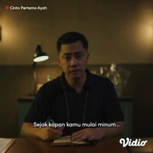 Dennis Adishwara Instagram - Kalo kamu ditanya begini, sudah tahu jawabannya?

#CintaPertamaAyah
Mulai 22 jan 2024 di @vidiodotcom