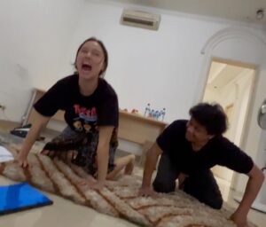 Dennis Adishwara Instagram - Latihan bercerita bersama para pencerita.

Konteks: ini adalah foto kegiatan latihan sebelum produksi “Kiblat” , Oktober 2023

Kamu bisa lihat trailernya di @filmkiblat