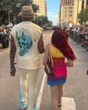 Dennis Rodman Instagram - Happy Pride 🌈 

#pride #love #gaypride #gaypridemonth @yellayella409