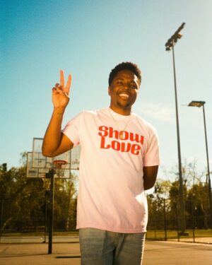 Denny Love Instagram - SHOW LOVE! 🤞🏾🖤It’s what makes the world go round! THE OFFICIAL WEBSITE IS LIVE 📣. A central location to shop, find show dates, & support the kid. LOVE YALL 
-
-
Special thanks to 
📸: @elyseesanville
🎨: @gordoeats 
🖼️: @allpstudios