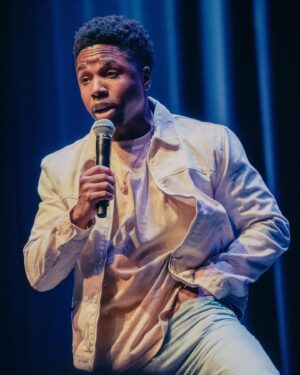 Denny Love Instagram - Dear Chicago,
Thanks for turning my talents into a craft 
You taught me how to do standup
You taught me how to act 
& you reminded me how far I’ve come 

With Love, Denny

-
-
-
📸 @blkheartsam