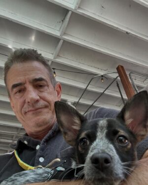 Dermot Mulroney Instagram - Woof! she did it again - @shesingshesung rescued another one. meet Sweetie aka Swee’ Pea ❤️🐶
