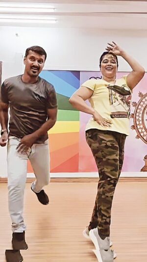 Devipriya Instagram - Again Tagging that trending venkatesh...😂
@rajeshaerobics 
#devipriya23_official