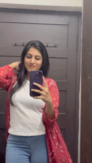 Dhanalakshmi Saminathan Instagram - கண் பார்வை முதல் நிலையே💕

#instagood #tamil #chennai #featured #dhanasaminathan