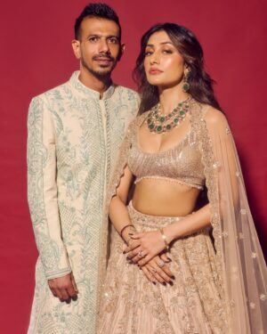 Dhanashree Verma Instagram - Some weekend shots 📸✨

Photographer: @anurag_kabburphotography 
Outfit : @isabydollywahal @varunchakkilam 
Jewell : @mkjewels_india × @vblitzcommunications
Bag : @shynoraofficial
@auorstudio 
Shoes: @tods 
Styled by : @stylebysaachivj
Styling team : @anshudixit__ @stylebynikinagda