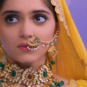 Dhwani Gori Instagram - Dhwani phir ek baar Vedant ko behla fusla kar jaal mein phasaane chahti hai.

Dekhiye #Suhaagan, har roz shaam 6:30 baje sirf, #Colors aur @officialjiocinema par.

@dhwanigorii @akshay_kharodia