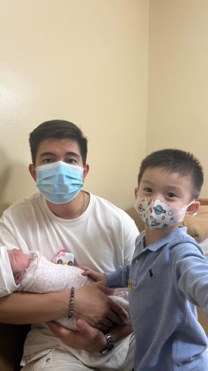 Diane Medina Instagram - Kuya @joaquin_ilustre meets his little sister @isabella_ilustre for the first time!😍💘💯🙏🏻

@halophilippines