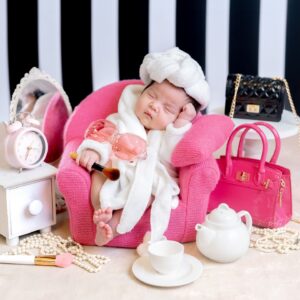 Diane Medina Instagram - Happy 1 month old my baby @isabella_ilustre 💖💖💖

Love you anak!

Concept and Photo by @thebabyvillagestudio