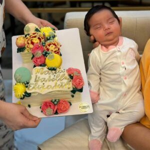 Diane Medina Instagram - Happy 1 month @isabella_ilustre !😍💘🎉🙏🏻 #MariaIsabellaElizabeth 
thank you for the cake Kuya @nixmedina , @chrysanthamedina, @watchlifewithcara & @myminioven ❤️