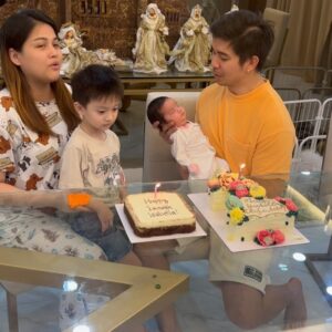 Diane Medina Instagram - Happy 1 month @isabella_ilustre !😍💘🎉🙏🏻 #MariaIsabellaElizabeth 
thank you for the cake Kuya @nixmedina , @chrysanthamedina, @watchlifewithcara & @myminioven ❤️