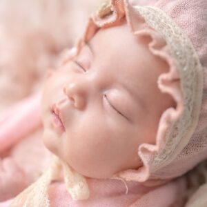 Diane Medina Instagram - Happy 1 month old my baby @isabella_ilustre 💖💖💖

Love you anak!

Photo by @thebabyvillagestudio