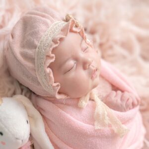 Diane Medina Instagram - Happy 1 month old my baby @isabella_ilustre 💖💖💖

Love you anak!

Photo by @thebabyvillagestudio