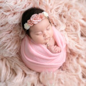 Diane Medina Instagram - Happy 1 month old my baby @isabella_ilustre 💖💖💖

Love you anak!

Photo by @thebabyvillagestudio