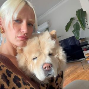 Didem Soydan Instagram - Rabbimin ,sizlere “her iki alemde eşlik etmeleri için gönderdim “ dediği sessiz kullarına kıymayın . 
Türkiye’nin milyonlarca takipçili oyuncularına ve müzisyenlerine özellikle sesleniyorum platformlarınızı halkı bilinçlendirmek için lütfen kullanın bu görevden ,zorunluluktan ziyade alemler ötesi bir yardımdır. 
KÖPÜK bize gerçekten ölmek üzereyken geldi 🤲🏻 
Sonrası biz masal bir rüya … 
Peygamber Efendimizin dahi en kıymetliler arasına koyduğu bu alemler ötesi varlıkları korumak boynumuzun borcudur 
Bunun için hükümete yalvarmayacağım pek tabii bu fani dünya insanlarının kararlarına biat etmek inancıma karşı çıkmaktır. Haydi selametle dostlar 
#yasayıgeriçek #sokakhayvanlarısahipsizdeğil