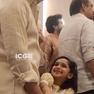 Dileep Instagram - ദിലീപ് ഏട്ടന്റെ കൈയും പിടിച്ചു മഹാലക്ഷ്മി ❤️🥰

#dileep #dileepettan #dileeplatest #dileepkavya #mahalakshmi