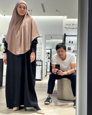 Dimas Seto Instagram - Ada yg bingung mau yg mana, gonta ganti terus ujung2 nya balik ke awal lagi heheh lope  u 😁