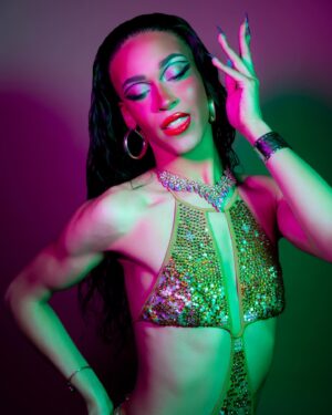 Dimitri Nana-Côté Instagram - 😈💞

📸 by @jonathanbmchoi 

#dragqueen #drag #dragsface #bikini #bedazzled #duochrome #ballroom #canadasdragrace