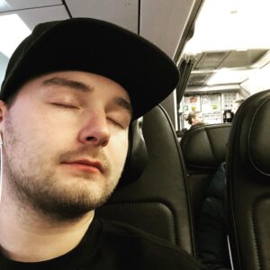 Dimitri van den Bergh Instagram - Sleepingtime ! Flight #1