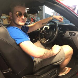 Dimitri van den Bergh Instagram - Mustang Convertable