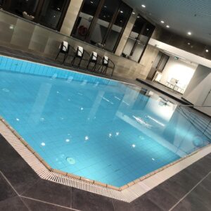 Dimitri van den Bergh Instagram - A bit of relaxing before i go to sleep :) I wish everybody a lovely evening 🥰