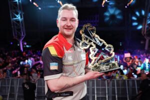 Dimitri van den Bergh Instagram - UK open 2024 champion 🏆💪🏼🇧🇪🎯 thanks everyone for the support every single tournament! 💪🏼😊 #UkOpen2024
#dreamsdocometrue