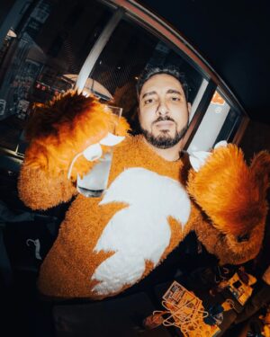 Diogo Batáguas Instagram - O Relatório DB faleceu.

Se seria responsável ter um plano estupendo na manga e um super projecto já todo pensado? Seria.
Se é isso que sucede? Não é, não.

Deixem-me então pensar em coisas novas e entretanto logo digo qualquer coisa, pode ser?

Obrigado a quem foi vendo ao longo dos últimos 4 anos.

(tickets para as derradeiras datas de RDB ao vivo no link)

📸 @guilherme_____martins