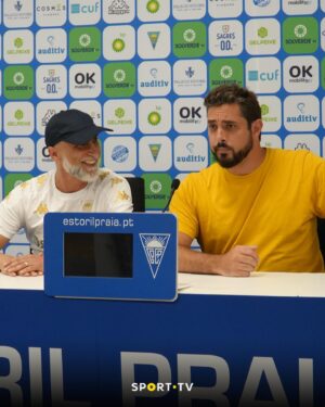 Diogo Batáguas Instagram - Queres ver que fui um castor? E defendi penáltis em Alcochete? E despachei bifanas especiais para os adeptos?

É possível. Peguei na @luanadobem e fomos a todo o lado.

36 clubes. Duas divisões. Só mesmo para garantir que fica tudo a postos para o arranque das ligas profissionais.

🗓️ Estreia Hoje
⌚ 20:30, SPORT.TV 
🔜 YouTube, Amanhã às 15h