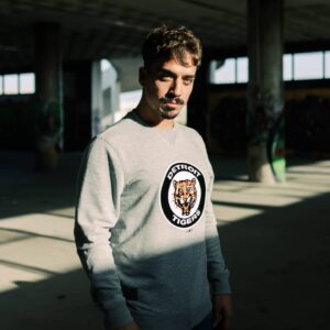 Diogo Martins Instagram - Estamos quase a mudar de ano, quase a encerrar e começar um novo ciclo.
Não sou de me expressar muito, mas sinto que 2020 foi um ano difícil para todos e quero acreditar que 2021 vai ser um ano incrível! 

Quero partilhar boas energias com vocês para começarmos o ano em grande! ✌🏻❤