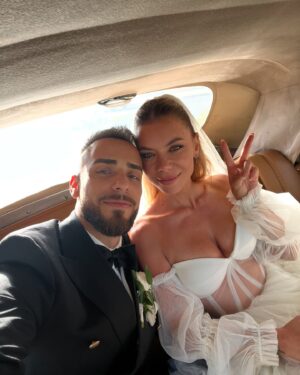 Diogo Piçarra Instagram - “Eu sei que nada é como começa
Mas sei que fiz a escolha certa” ✨
10 anos juntos, de amor, lágrimas mas muita alegria. As nossas bodas de Milagre. Amo-te meu amor ❤️