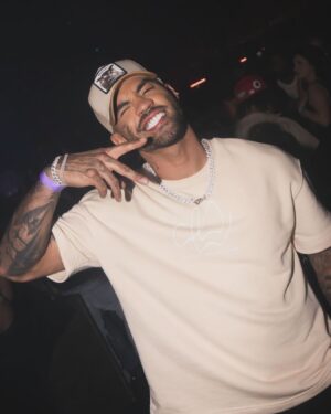 Dion Rome Instagram - smiles for miles..
