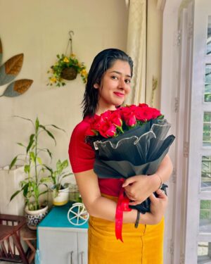 Ditipriya Roy Instagram - Happy 22nd birthday to me ! ❤️💫
.
.
.
.
.
.
.
.
.
.
.
. #birthday #buddies #schoolfriends #happiness #surprise #gymbuddies #nearest #dearest #family #monday #mondaymotivation #22nd #peace #fun #home #instagood #instamood #instalove #instadaily #instaphoto #instacool