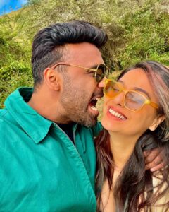 Actress Divya Agarwal HD Instagram Photos and Wallpapers September 2024