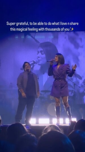 Divya Kumar Instagram - Singing this live with @aslidivyakumar himself 💜
@mithibaikshitij 
📸 @coustubh 😘

Credits:

Music Composer: @sachinjigar 
Lyrics: @priyasaraiyaofficial 
Singers: @priyasaraiyaofficial @aslidivyakumar 
Director: @remodsouza 
Production House: @disneystudios 
@dmellolindsay @eetrip @arunpercs @themixman_lee @farhad.daruwalla @kenneth_rebello_doublethumb @yashpathak06 
@tmtalentmanagement